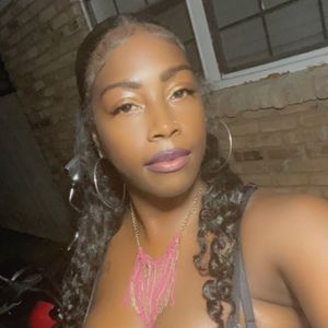 Meet your Posher, Kenesha